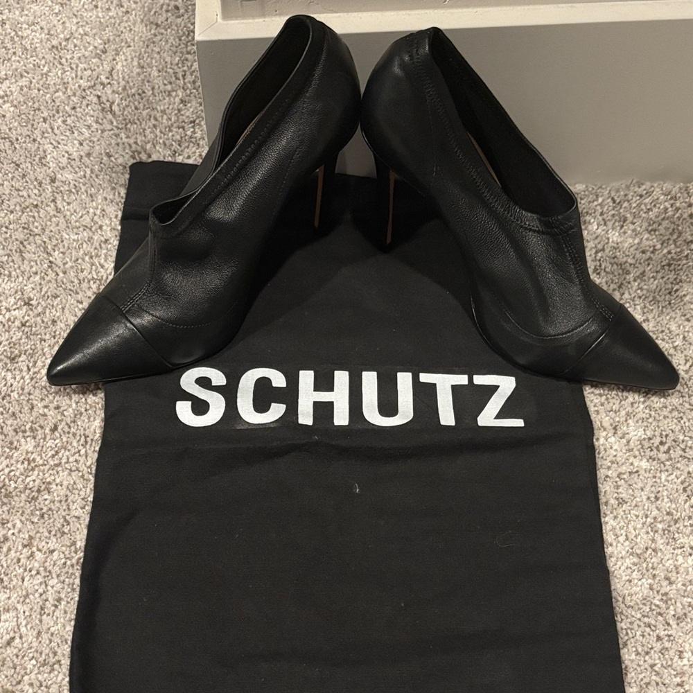 SCHUTZ Black Pointed Toe Pumps